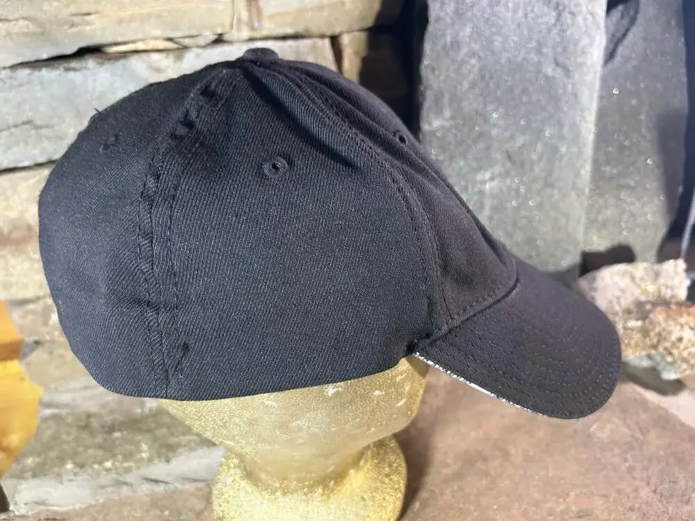 Underarmour black baseball cap